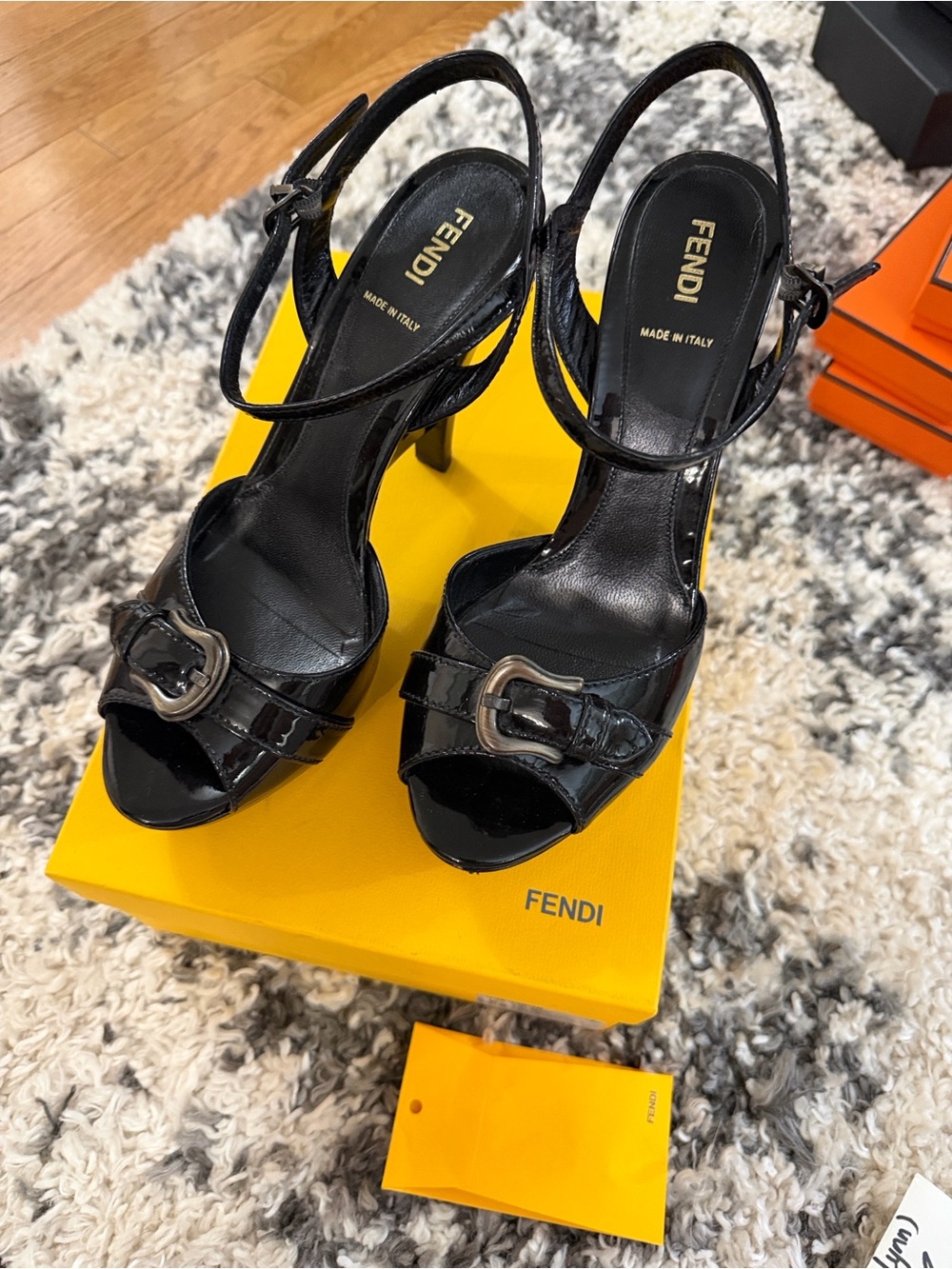 Authentic Zucca FF Logo Sandals - Picture 4 of 14